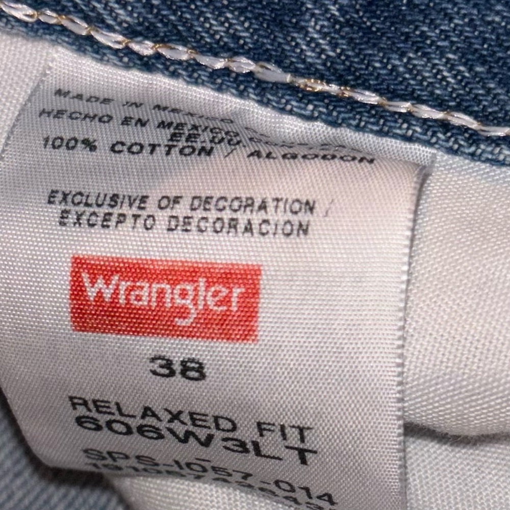 ClearOut 🎉 medium Men 38 blue jean denim short pockets - Picture 2 of 2